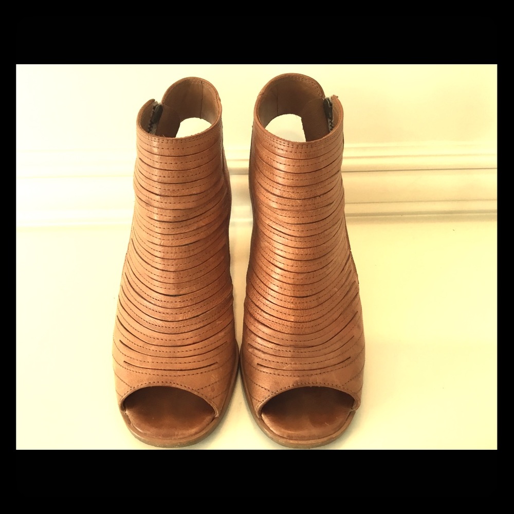 Paul Green Cayenne peep toe leather 6.5 Great